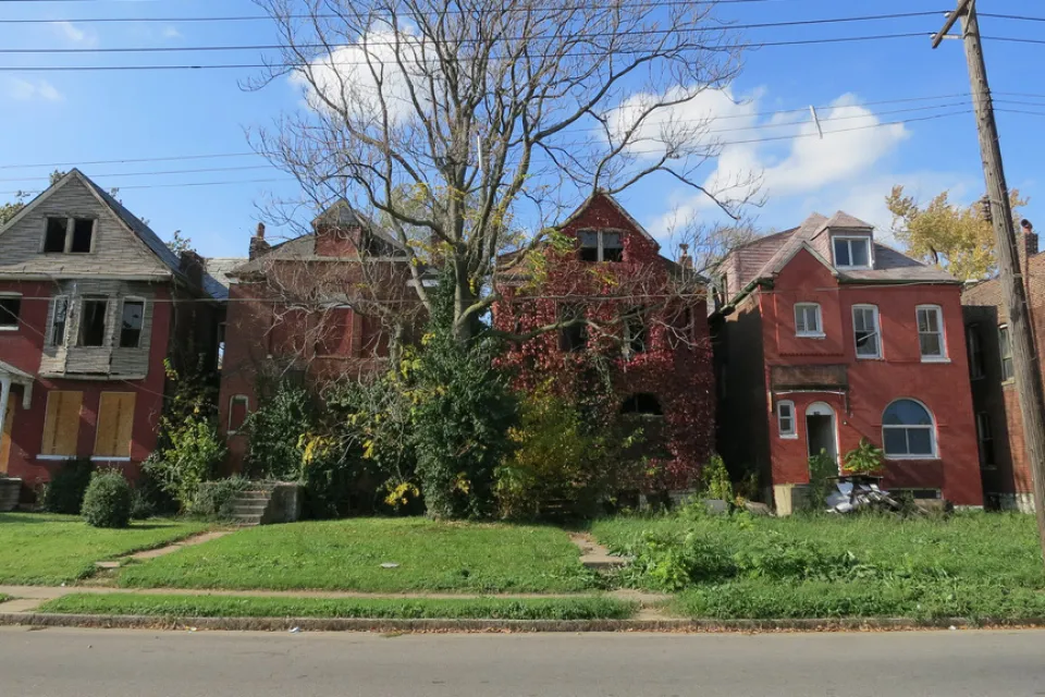 4 abandoned homes in St. Louis's Greater Ville neighborhood